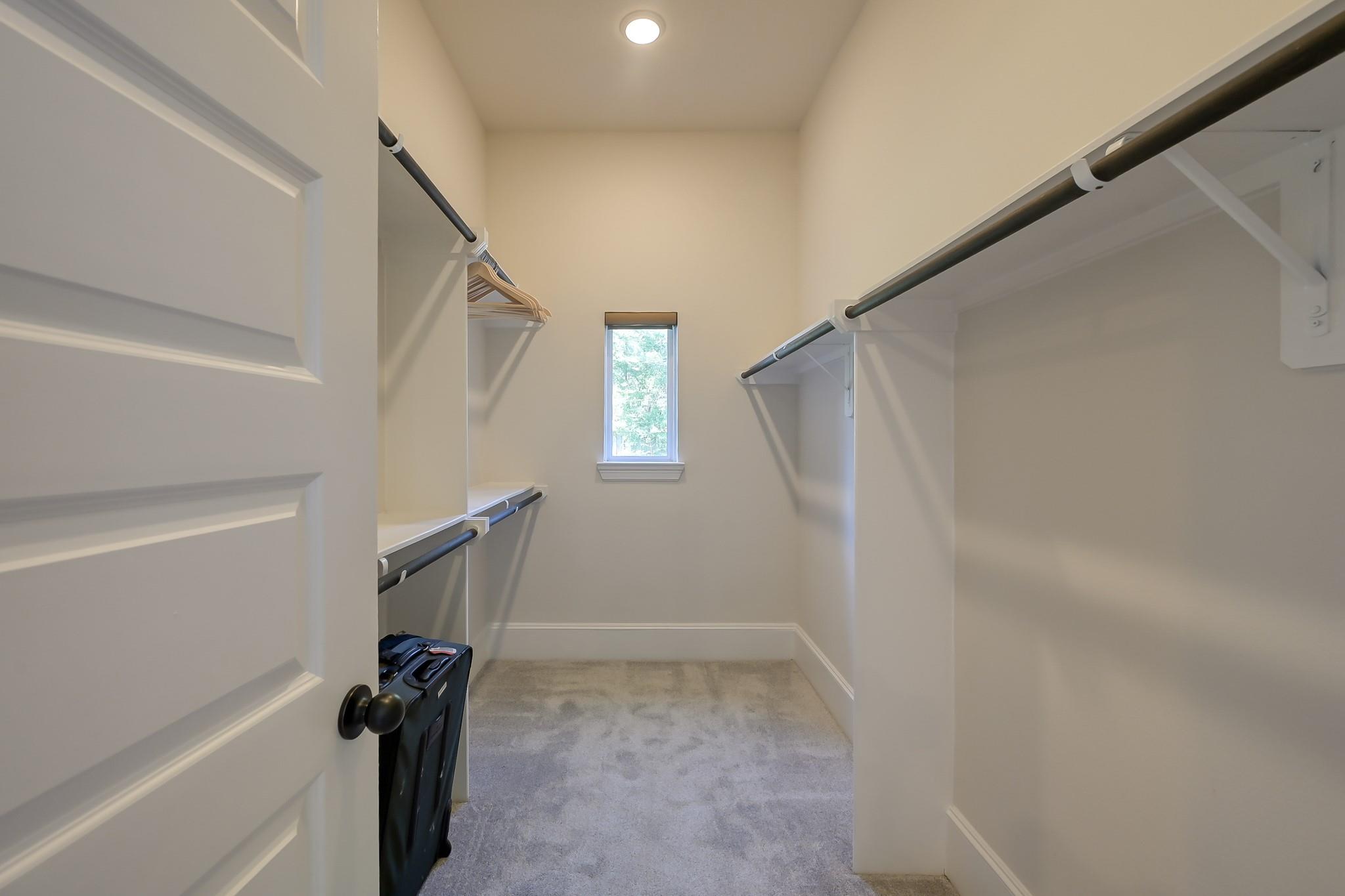 Conroe, Texas, 77318, United States, 5 Bedrooms Bedrooms, ,5 BathroomsBathrooms,Residential,For Sale,2049334