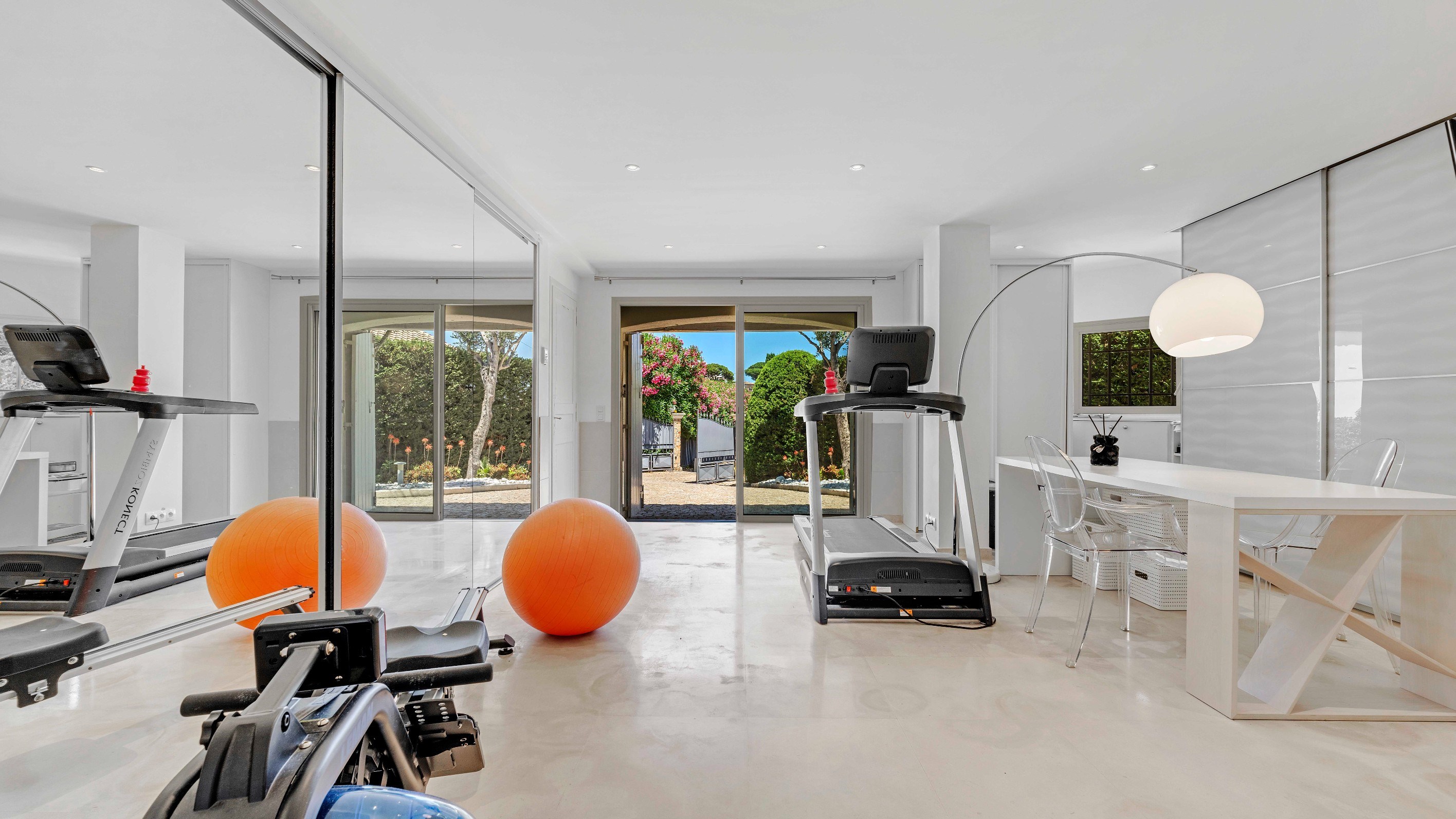  Beautiful Villa with Sea and Saint-Tropez view- Walking distance to the beach a… - 物件實景