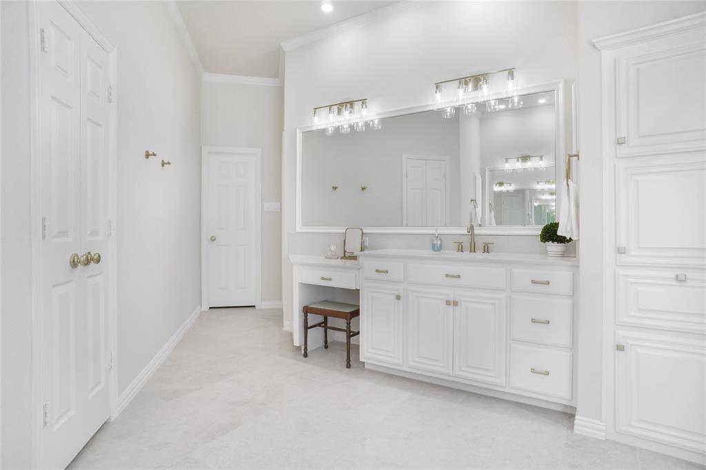 Colleyville, Texas, 76034, United States, 4 Bedrooms Bedrooms, ,3 BathroomsBathrooms,Residential,For Sale,1934956