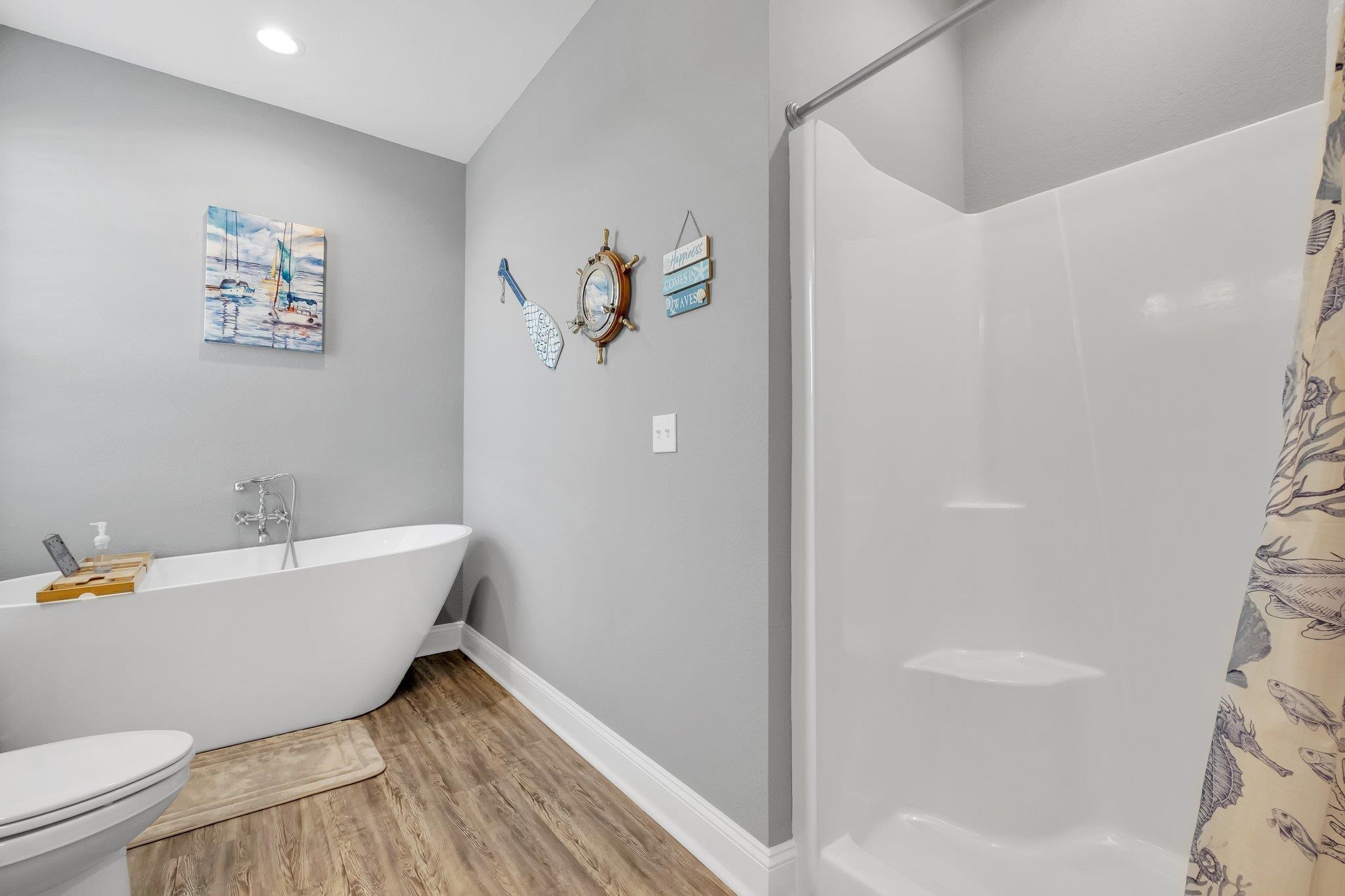 Alligator Point, Florida, 32346, United States, 4 Bedrooms Bedrooms, ,3 BathroomsBathrooms,Residential,For Sale,1805560