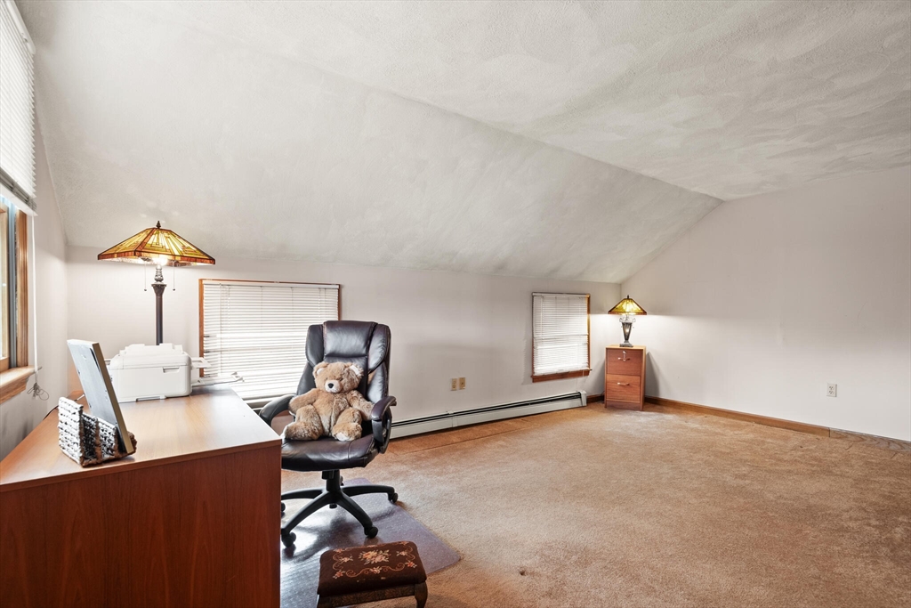 Lynnfield, Massachusetts, 01940, United States, 3 Bedrooms Bedrooms, ,2 BathroomsBathrooms,Residential,For Sale,1987735