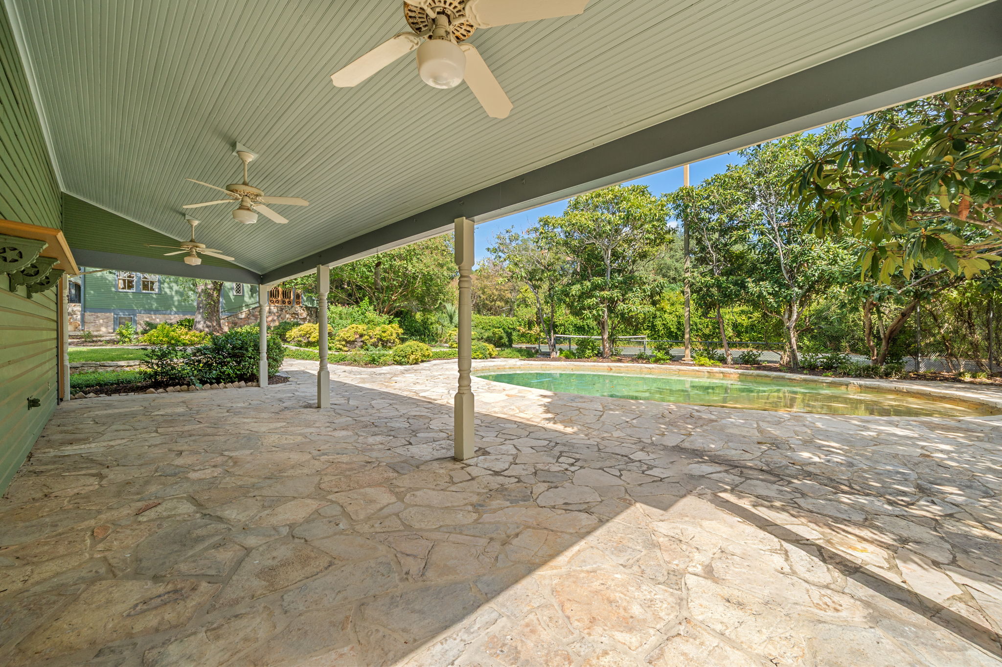 San Marcos, Texas, 78666, United States, 3 Bedrooms Bedrooms, ,4 BathroomsBathrooms,Residential,For Sale,1981922