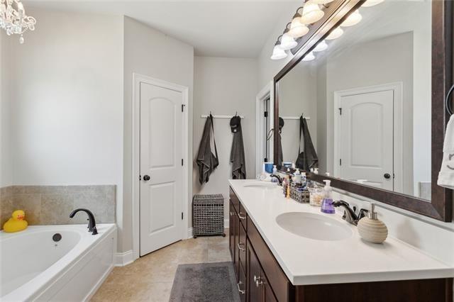 Madisonville, Louisiana, 70447, United States, 5 Bedrooms Bedrooms, ,3 BathroomsBathrooms,Residential,For Sale,1998528