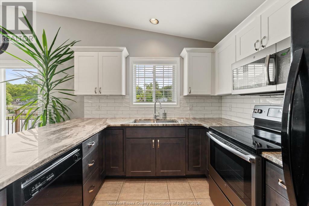 WINDSOR, Ontario, N9E 4X7, CA, 2 Bedrooms Bedrooms, ,1 BathroomBathrooms,Residential,For Sale,1857964