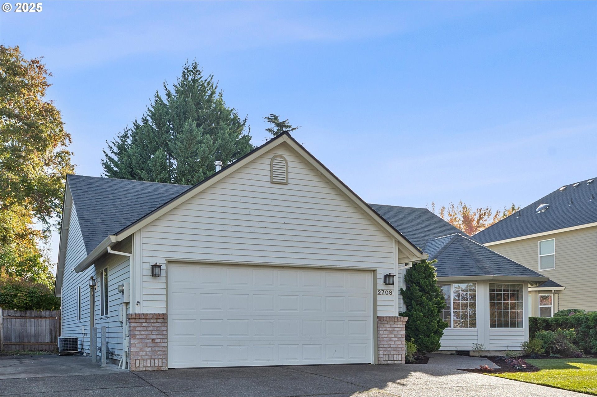 Newberg, Oregon, 97132, United States, 3 Bedrooms Bedrooms, ,2 BathroomsBathrooms,Residential,For Sale,1972944