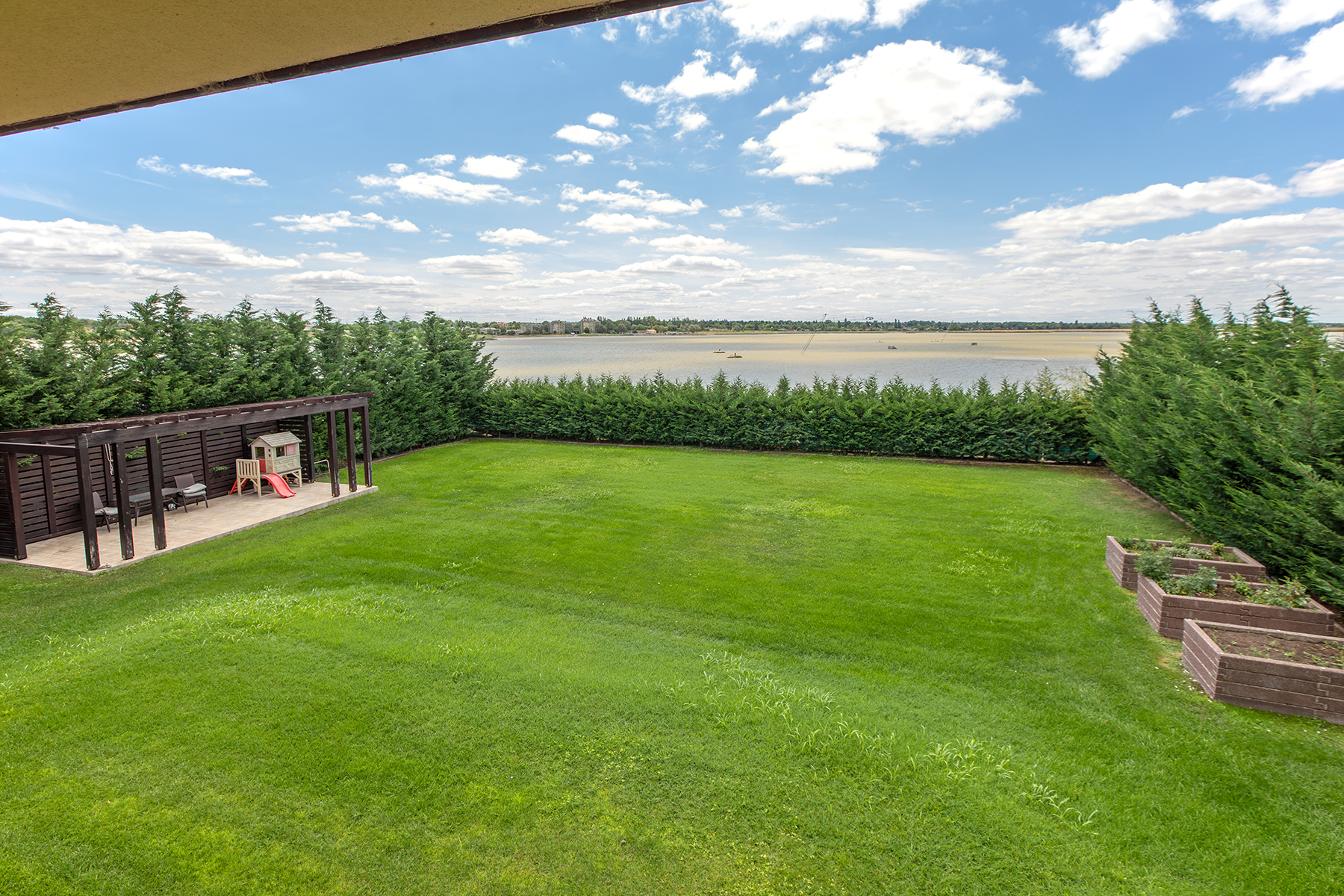  Exceptional waterfront family residence on Lake Velence - 物件實景
