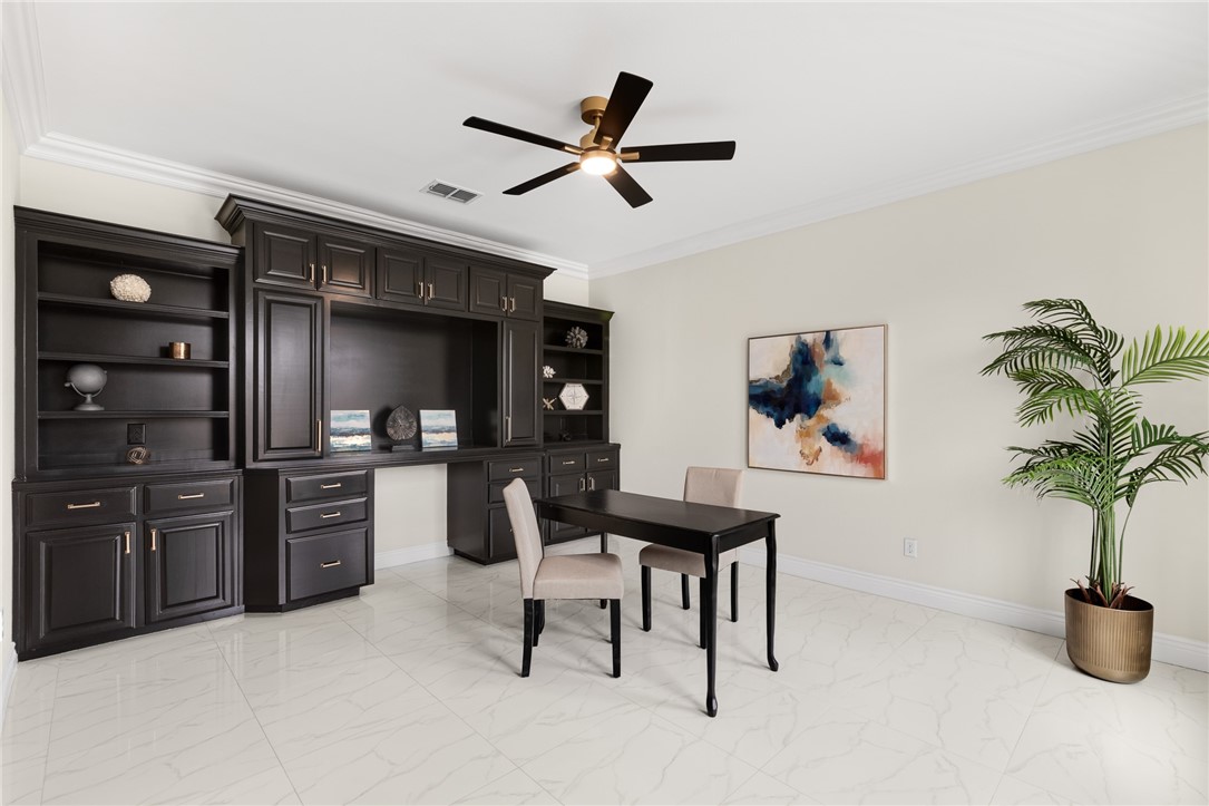 Corpus Christi, Texas, 78414, United States, 5 Bedrooms Bedrooms, ,5 BathroomsBathrooms,Residential,For Sale,1934691