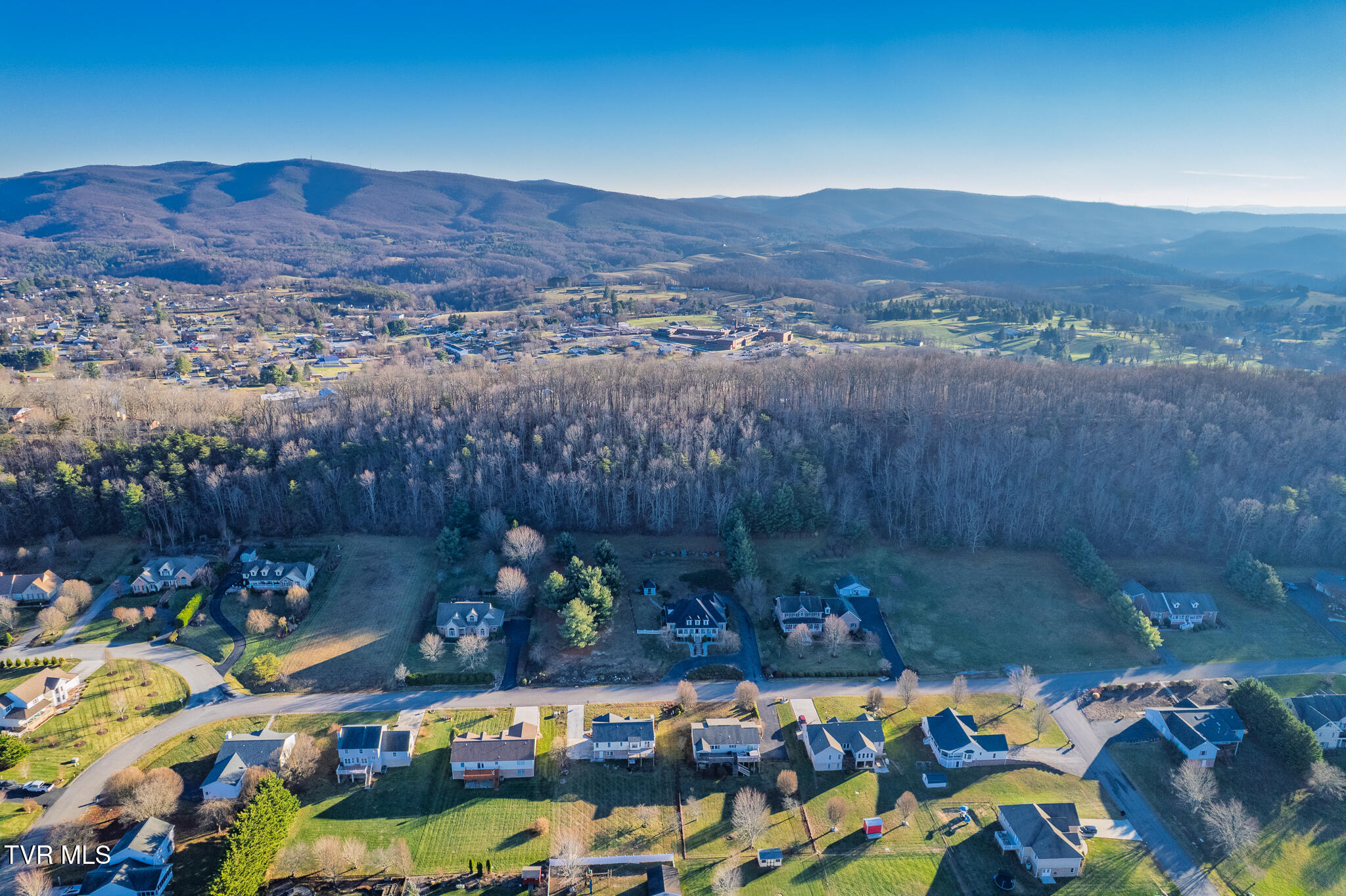 Wytheville, Virginia, 24382, United States, 4 Bedrooms Bedrooms, ,3 BathroomsBathrooms,Residential,For Sale,2005491