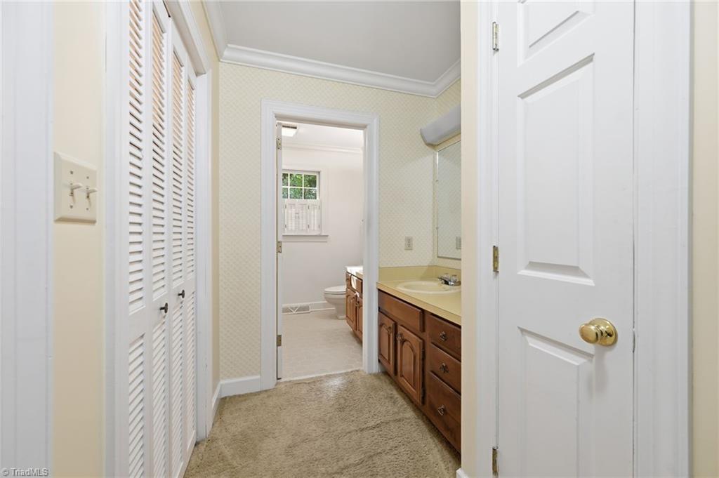 Winston-Salem, North Carolina, 27106, United States, 4 Bedrooms Bedrooms, ,3 BathroomsBathrooms,Residential,For Sale,1970256