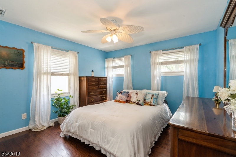 Rahway City, New Jersey, 07065, United States, 3 Bedrooms Bedrooms, ,2 BathroomsBathrooms,Residential,For Sale,1883212
