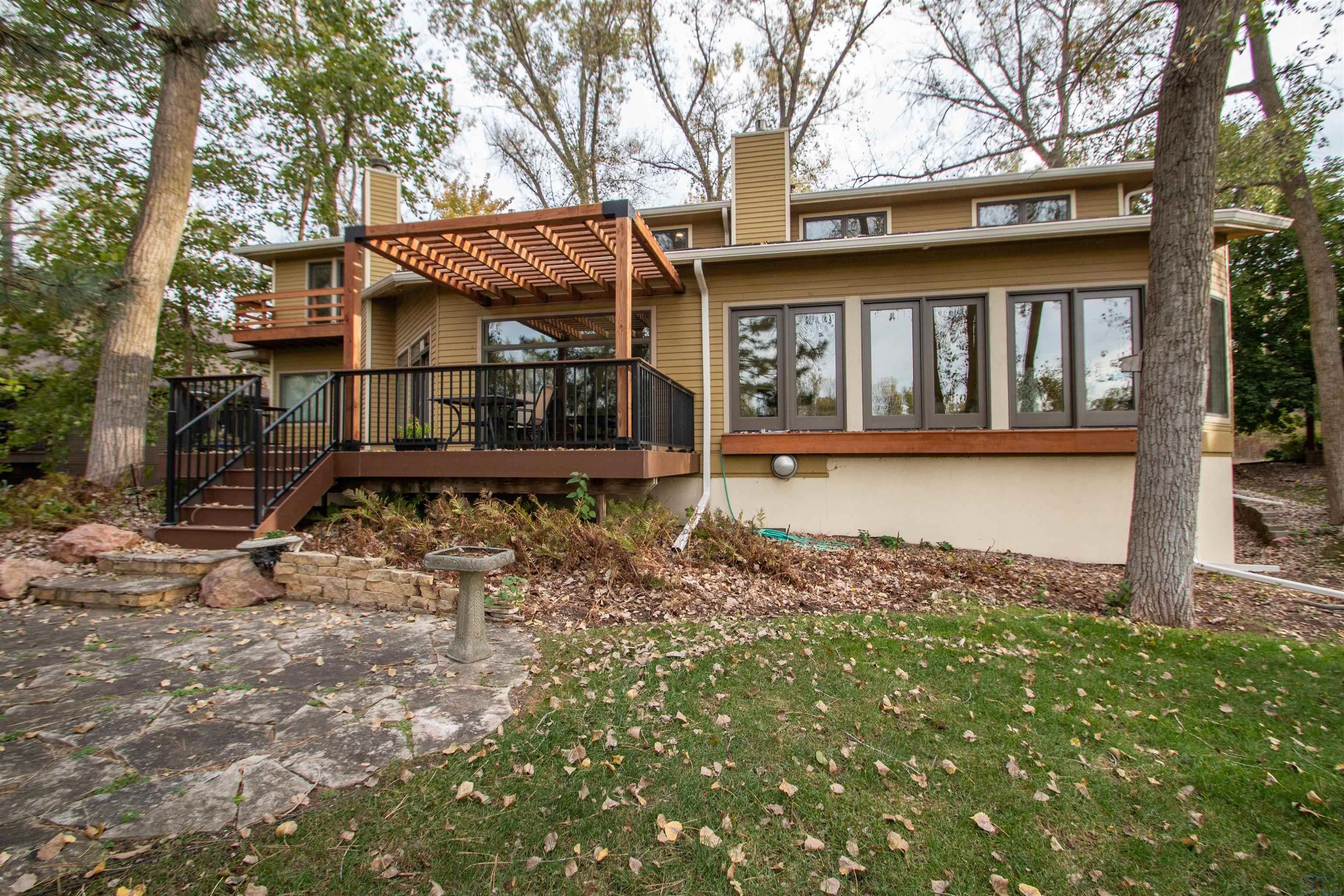 Dakota Dunes, South Dakota, 57049, United States, 4 Bedrooms Bedrooms, ,4 BathroomsBathrooms,Residential,For Sale,1977162