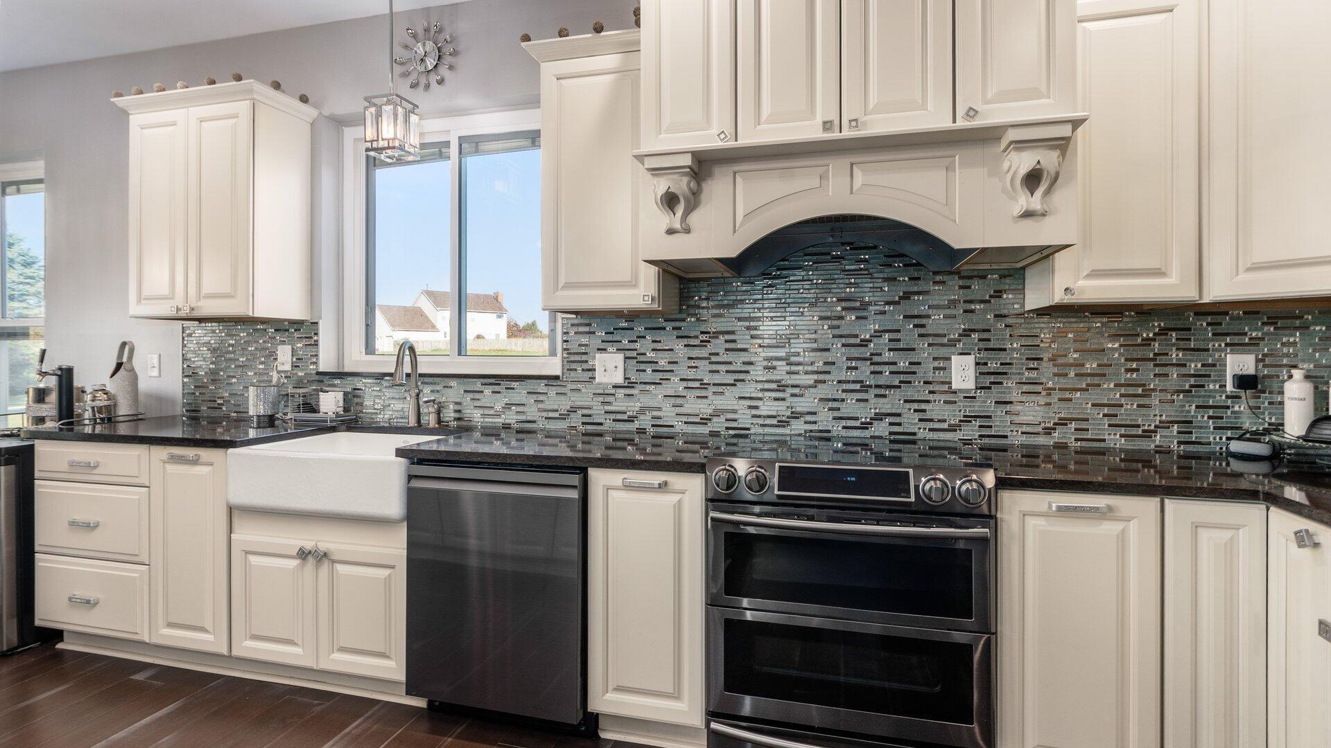 Hebron, Ohio, 43025, United States, 5 Bedrooms Bedrooms, ,5 BathroomsBathrooms,Residential,For Sale,1988631