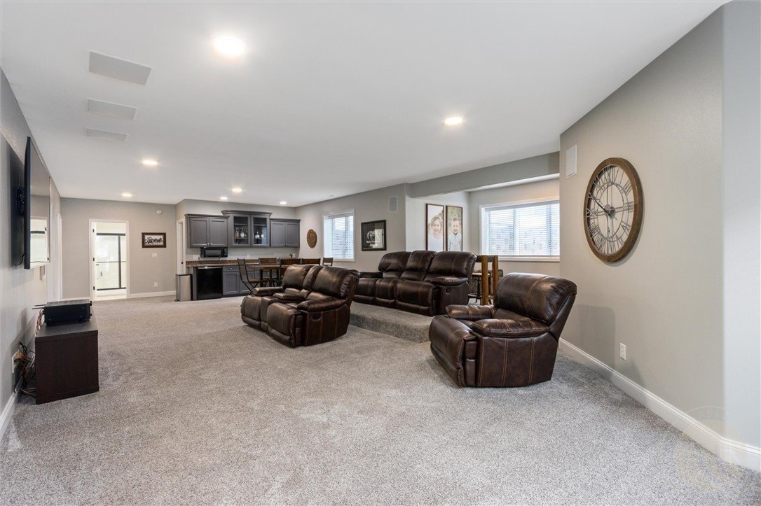 Billings, Montana, 59106, United States, 5 Bedrooms Bedrooms, ,3 BathroomsBathrooms,Residential,For Sale,1921857