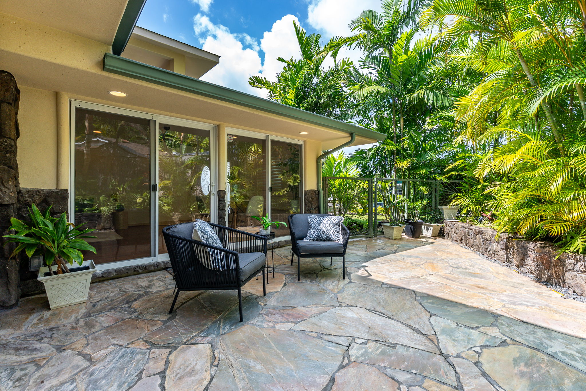 Kailua, Hawaii, 96734, United States, 6 Bedrooms Bedrooms, ,4 BathroomsBathrooms,Residential,For Sale,1981977