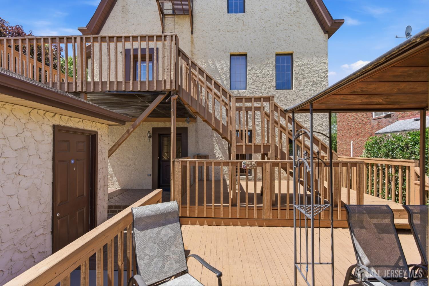 South Amboy, New Jersey, 08879, United States, 3 Bedrooms Bedrooms, ,3 BathroomsBathrooms,Residential,For Sale,2049117