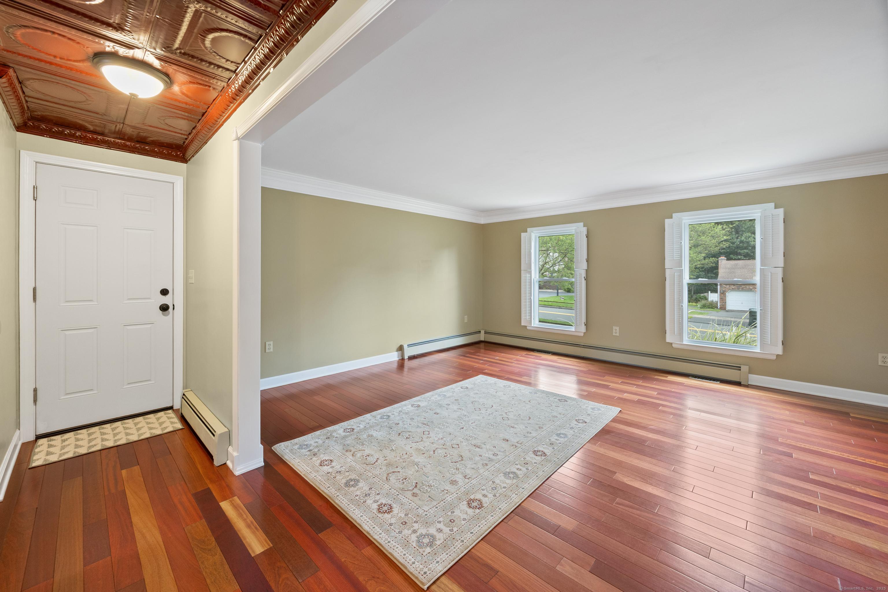 Southington, Connecticut, 06489, United States, 3 Bedrooms Bedrooms, ,3 BathroomsBathrooms,Residential,For Sale,1935376