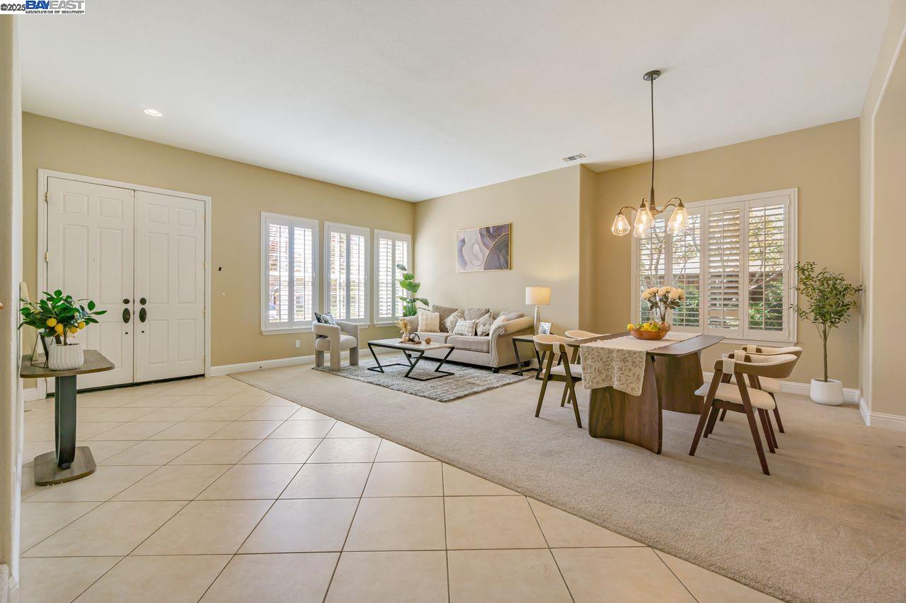 Concord, California, 94521, United States, 5 Bedrooms Bedrooms, ,3 BathroomsBathrooms,Residential,For Sale,1989306