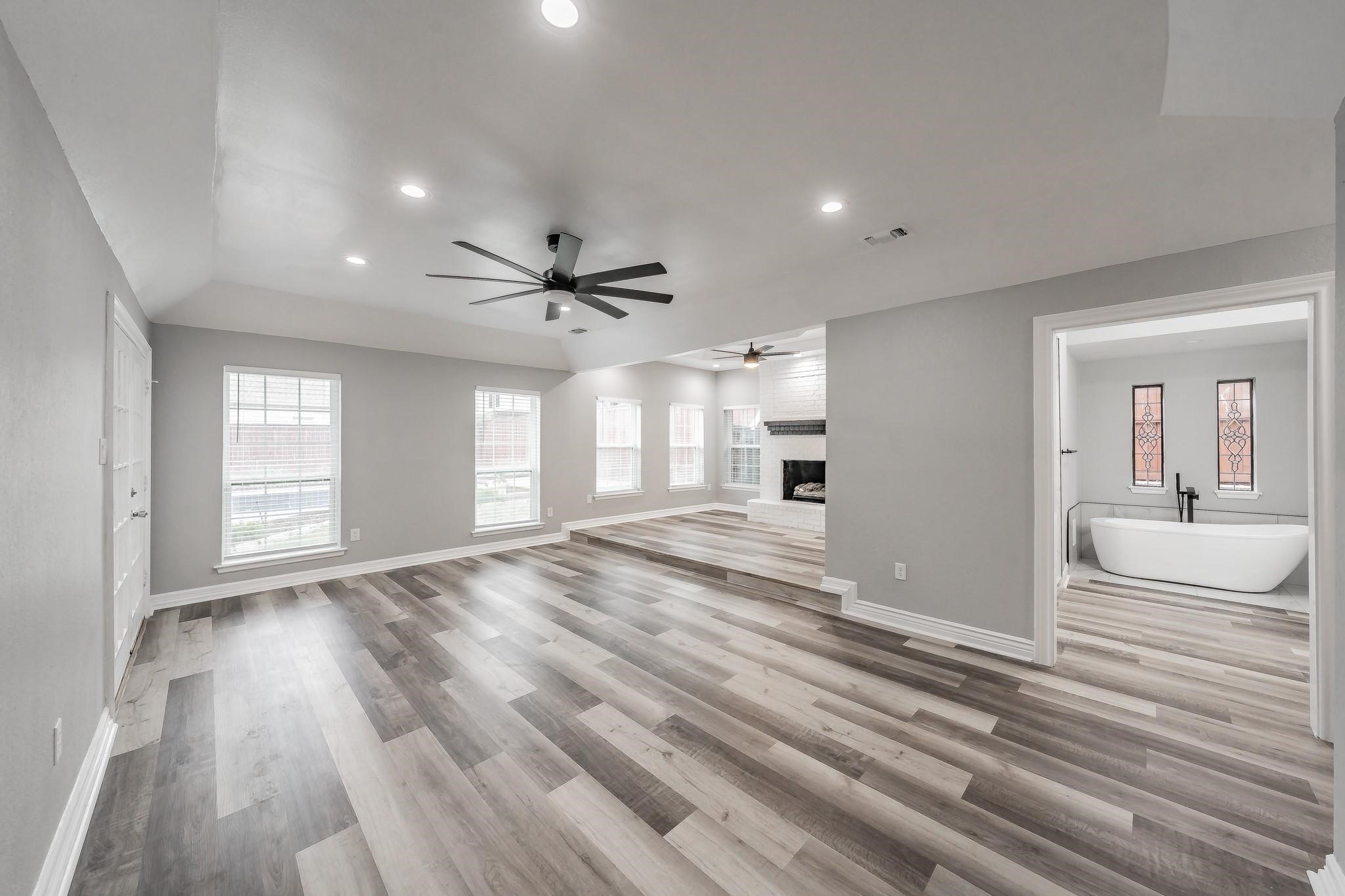 Arlington, Texas, 76013, United States, 4 Bedrooms Bedrooms, ,6 BathroomsBathrooms,Residential,For Sale,1787448