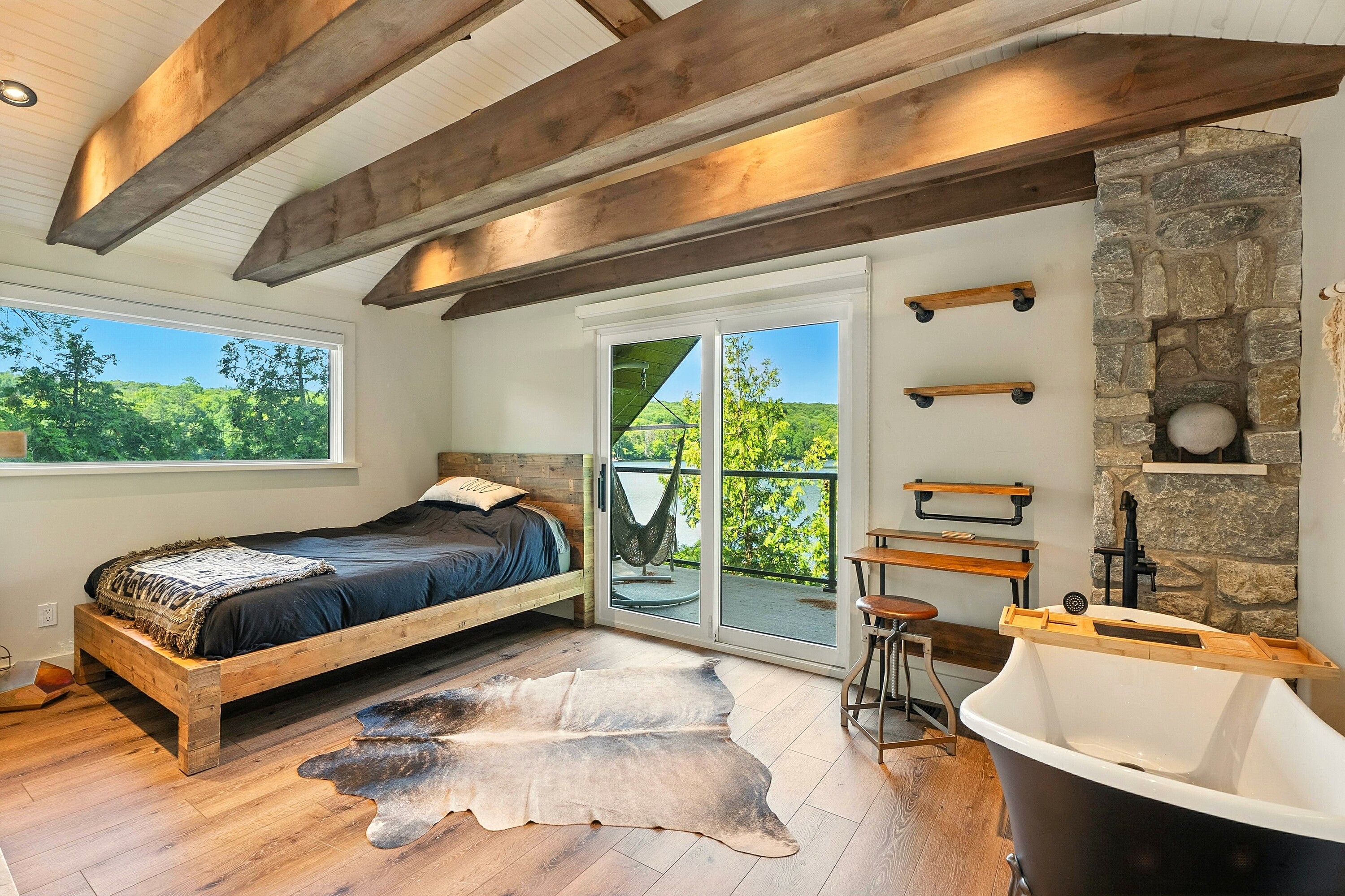  Echo Beach - 物件實景