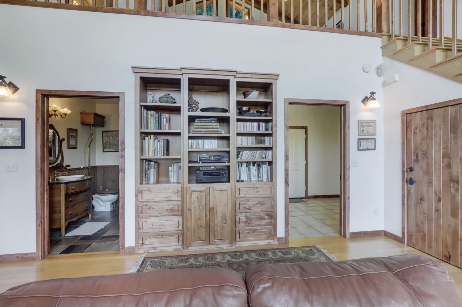 Nevada City, California, 95959, United States, 3 Bedrooms Bedrooms, ,3 BathroomsBathrooms,Residential,For Sale,1937028