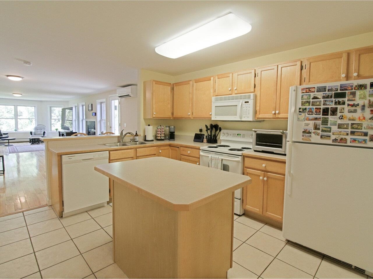 Burlington, Vermont, 05408, United States, 2 Bedrooms Bedrooms, ,2 BathroomsBathrooms,Residential,For Sale,1902204