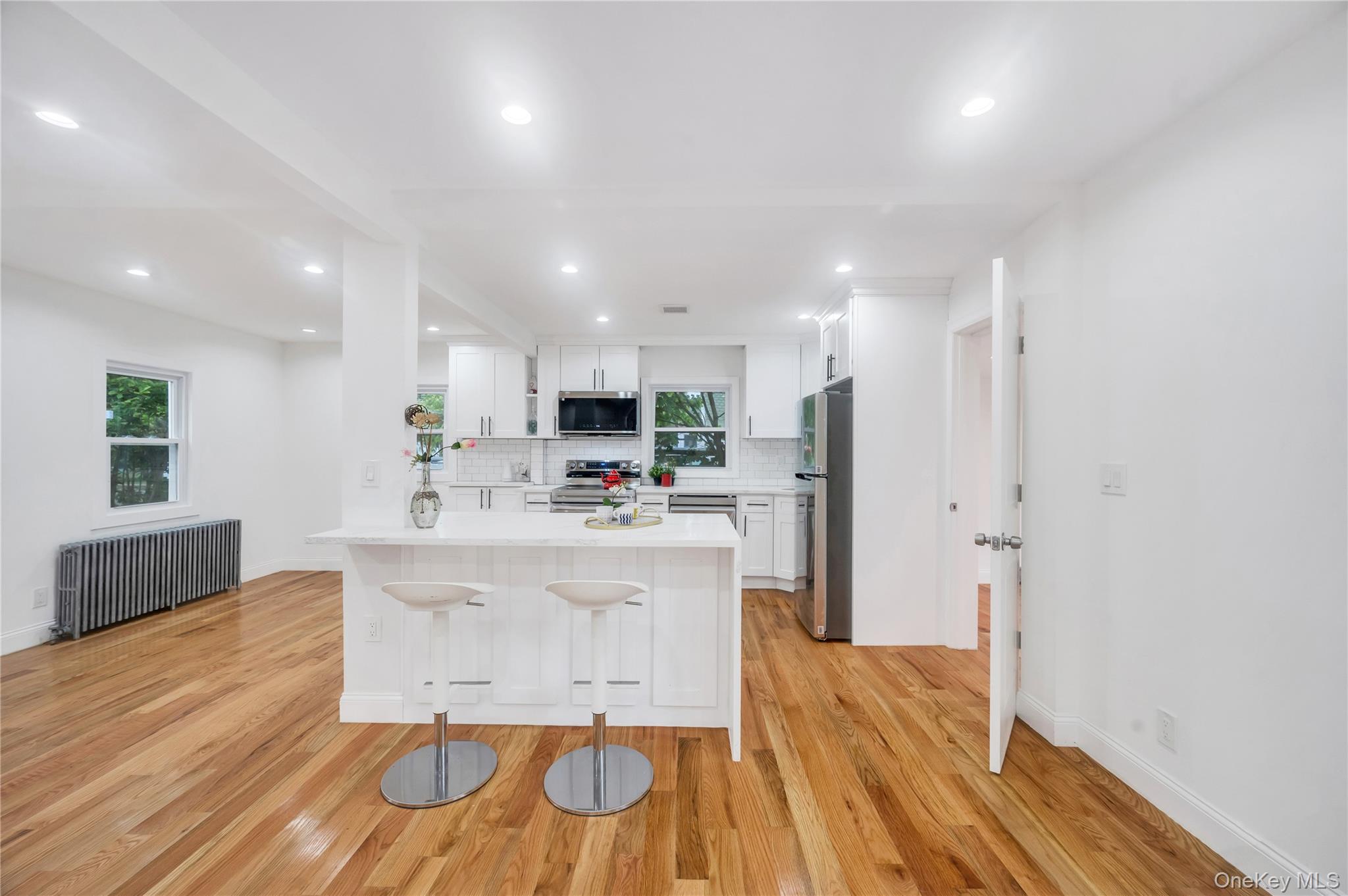 Shirley, New York, 11967, United States, 5 Bedrooms Bedrooms, ,2 BathroomsBathrooms,Residential,For Sale,1948254