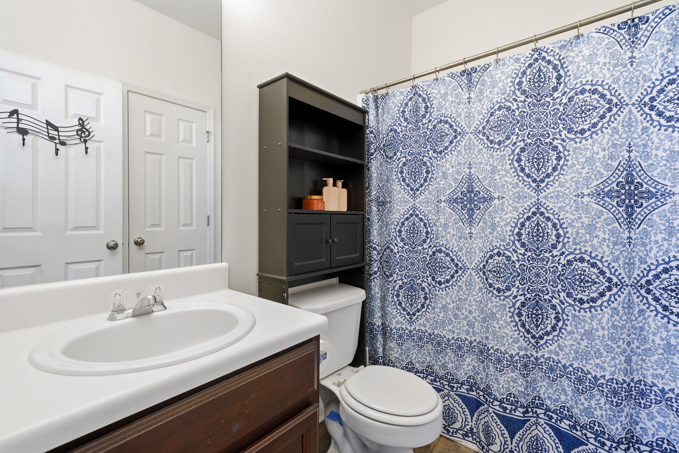  Located in the Sought-After and Low-Maintenance Enclave at Holly Mill Community - 物件實景