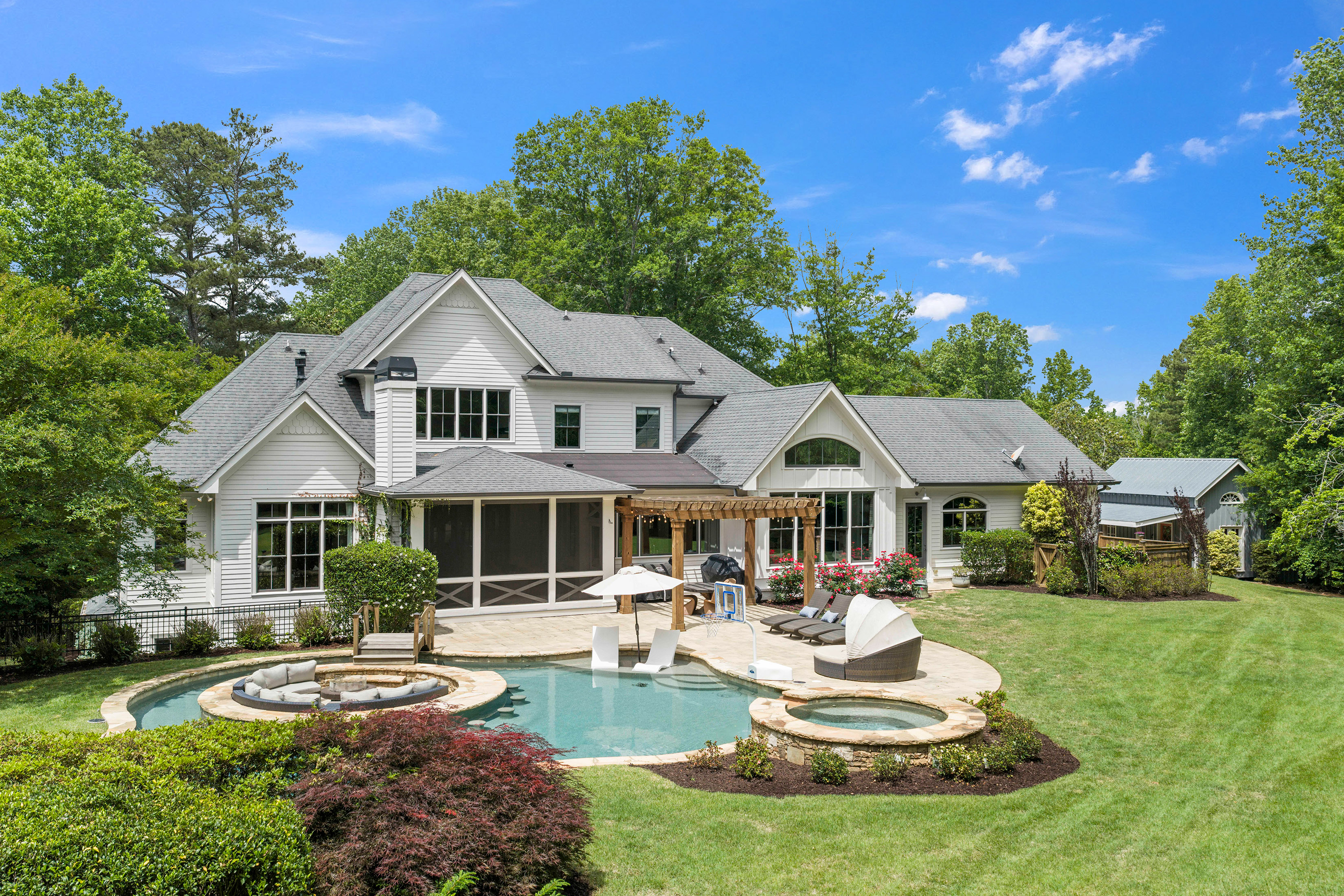  Set On More Than 10± Remarkably Private Acres Between Roswell And Milton - 物件實景