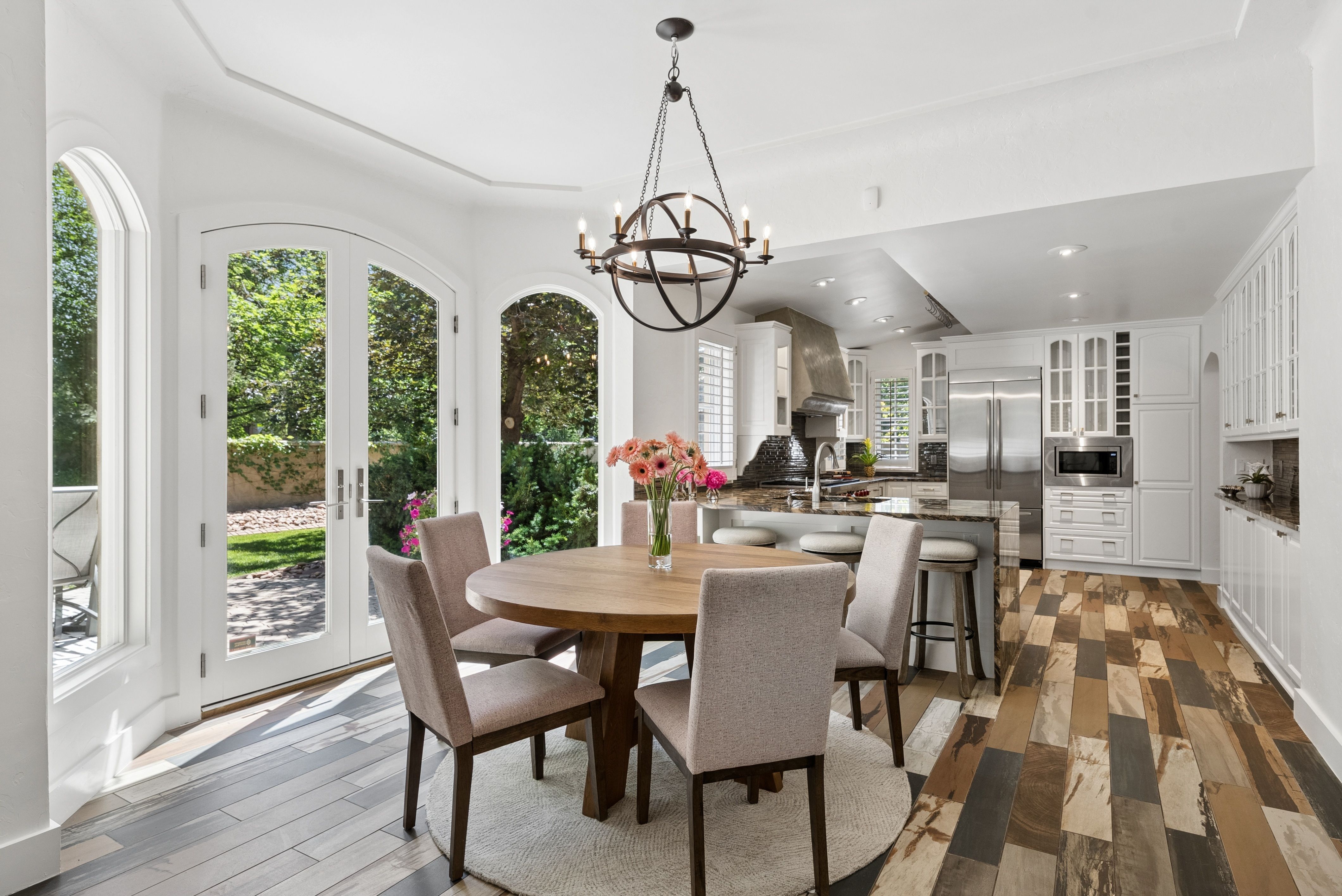  Exceptional Spanish-Inspired Residence - 物件實景