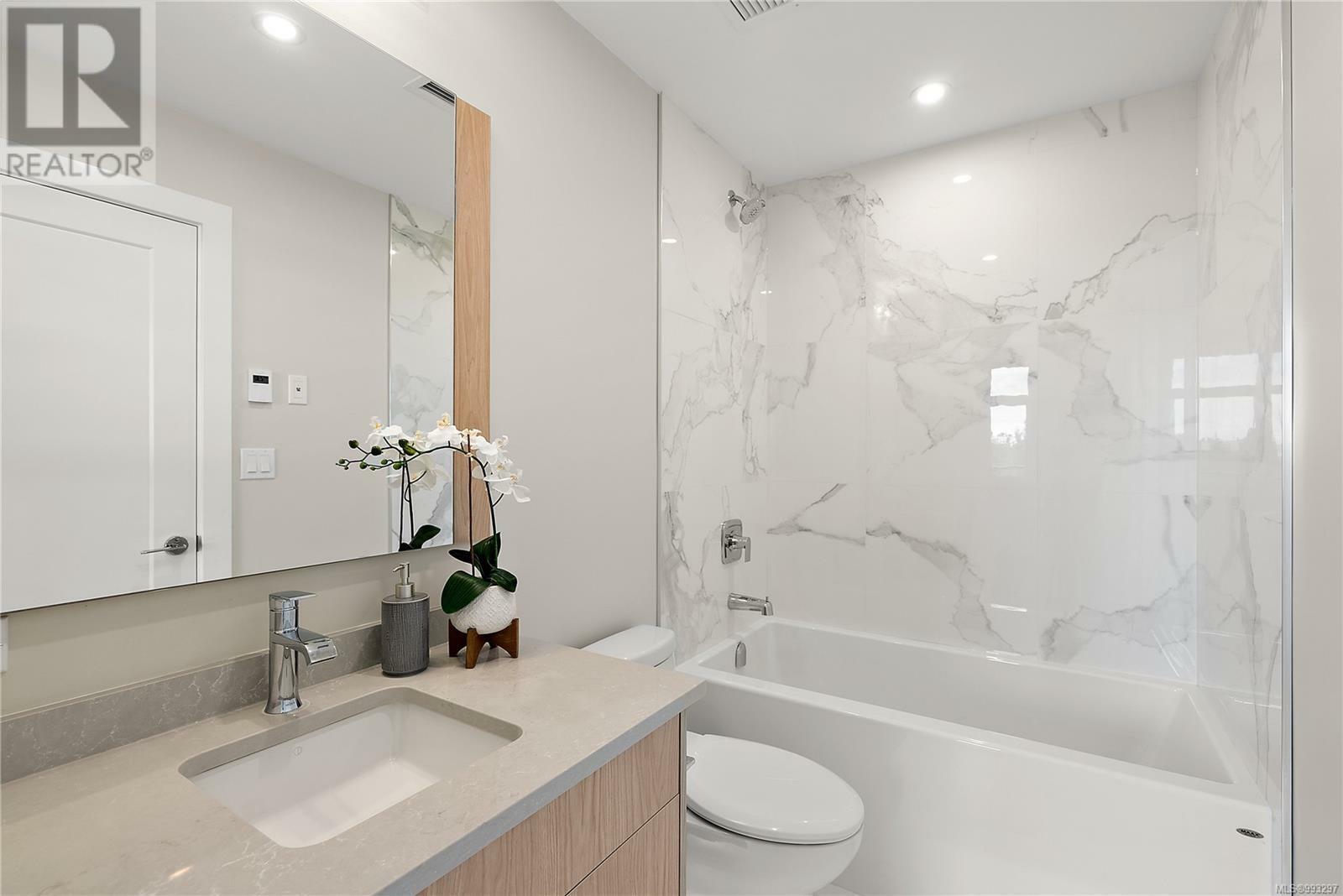 CENTRAL SAANICH, British Columbia, V8M 0B9, CA, 2 Bedrooms Bedrooms, ,2 BathroomsBathrooms,Residential,For Sale,1874093