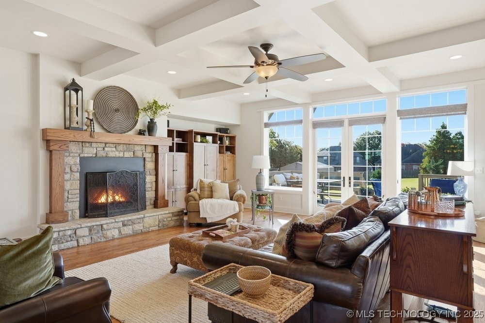 Jenks, Oklahoma, 74037, United States, 5 Bedrooms Bedrooms, ,6 BathroomsBathrooms,Residential,For Sale,1989076