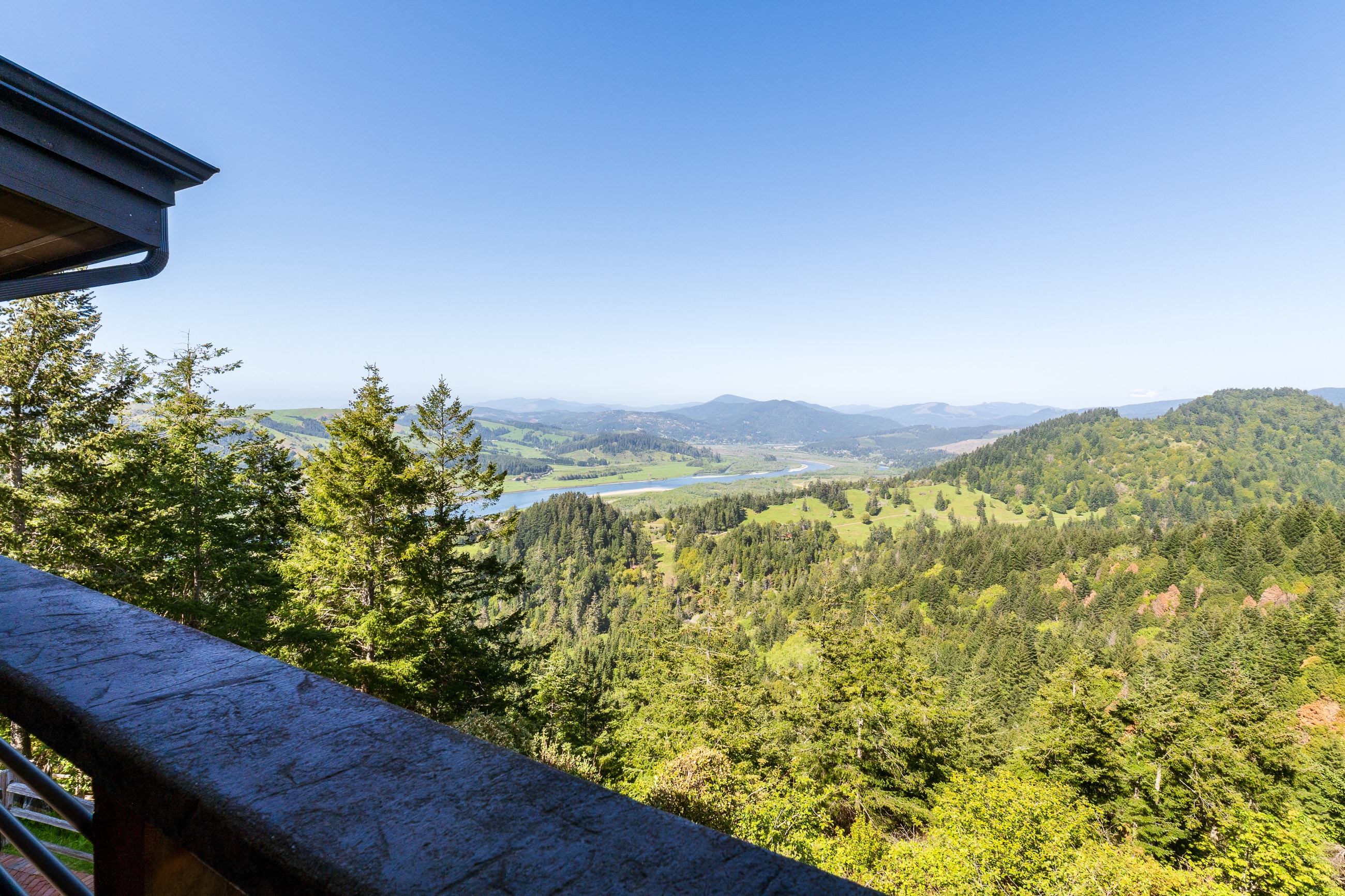  French Chateau High Above Gold Beach - 物件實景