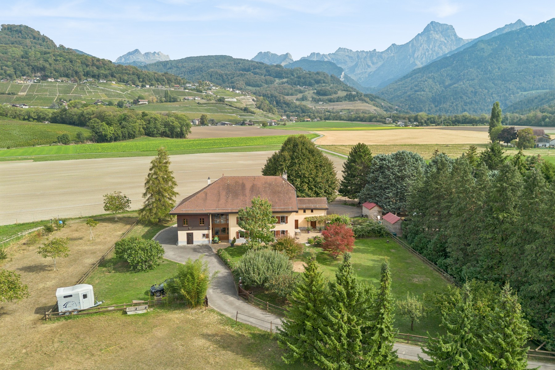  An authentic, charming home in the heart of an estate spanning more than 7,500 m - 物件實景