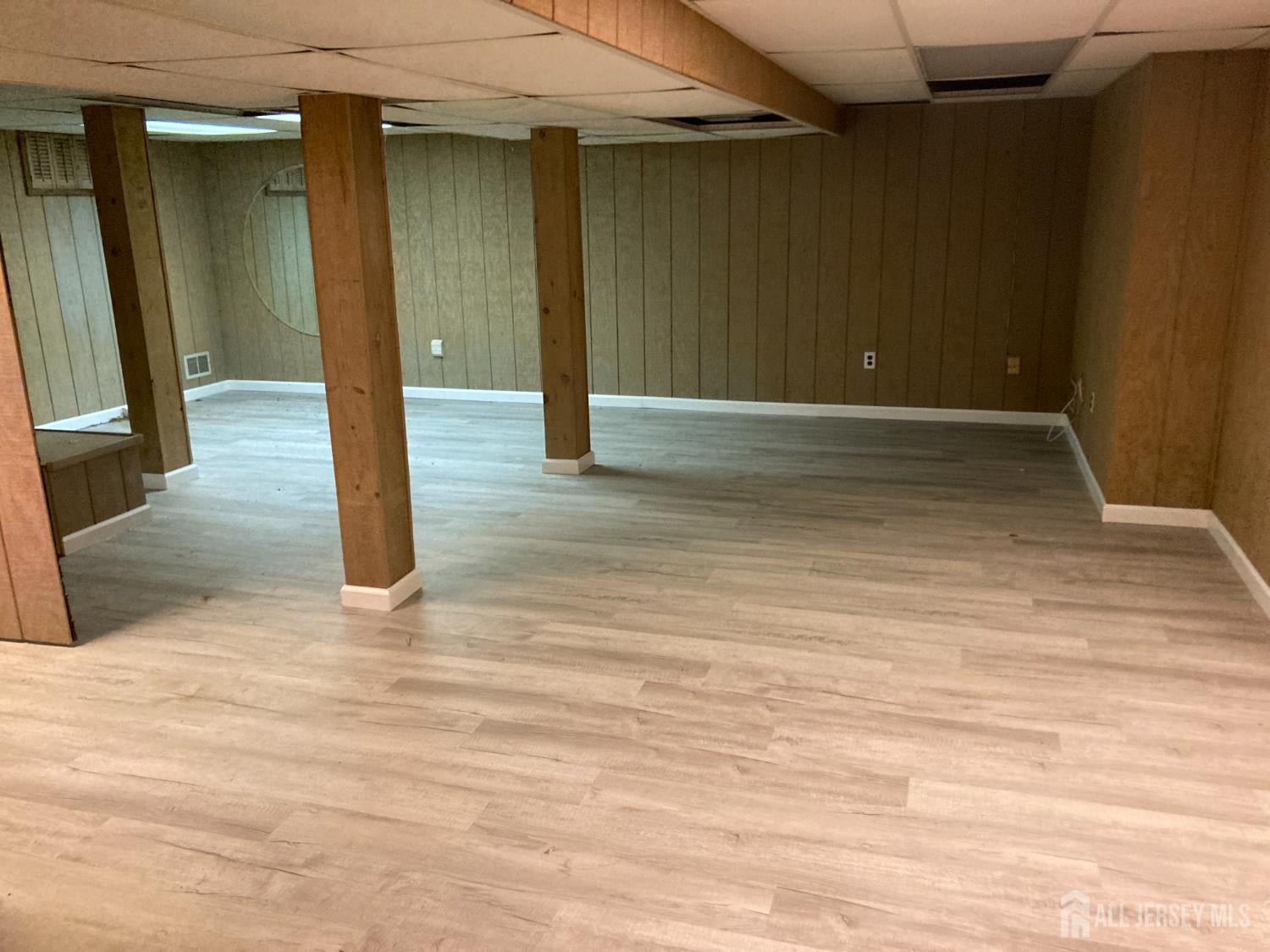 North Brunswick, New Jersey, 08902, United States, 3 Bedrooms Bedrooms, ,2 BathroomsBathrooms,Residential,For Sale,1999515