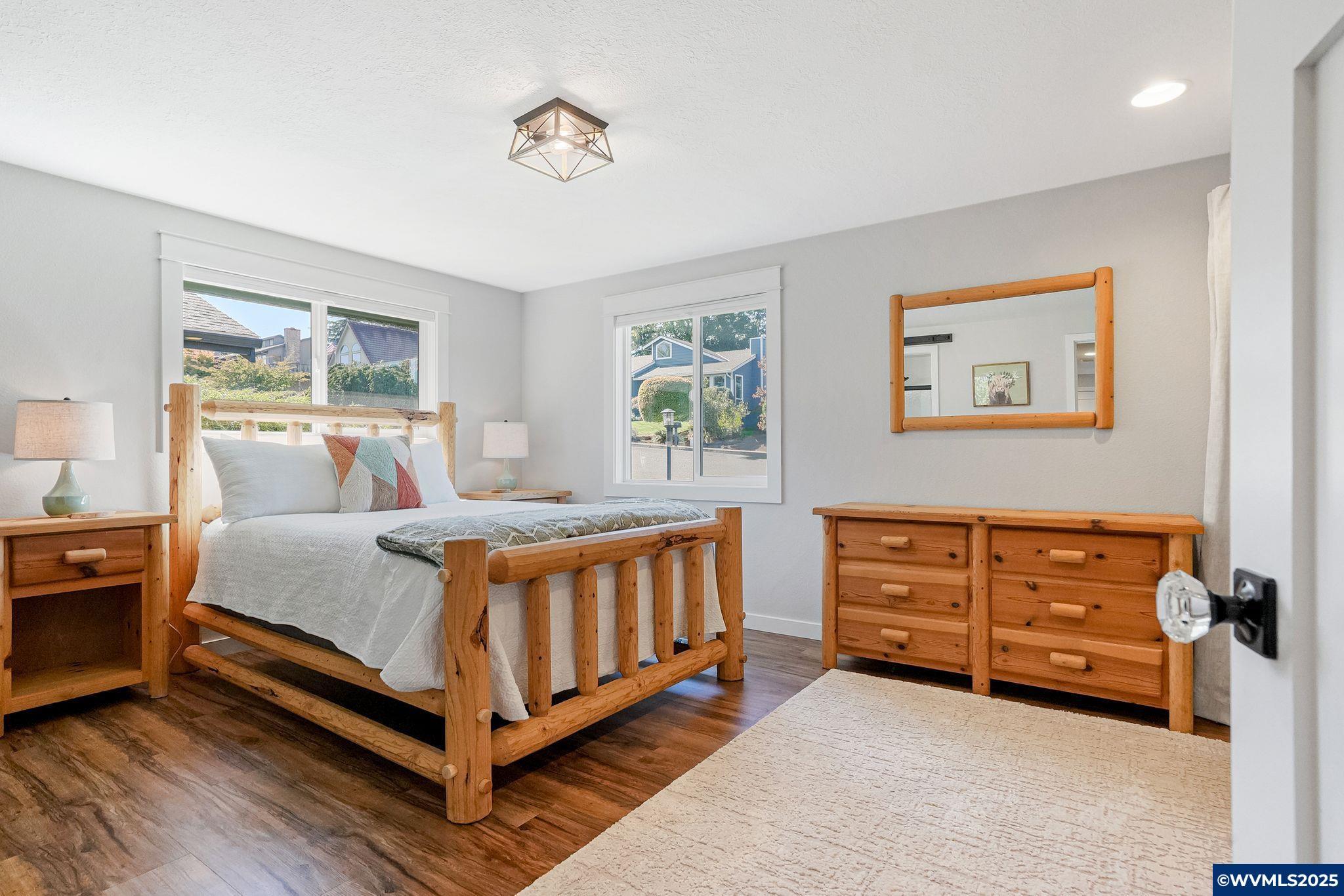 Salem, Oregon, 97304, United States, 3 Bedrooms Bedrooms, ,3 BathroomsBathrooms,Residential,For Sale,1967587