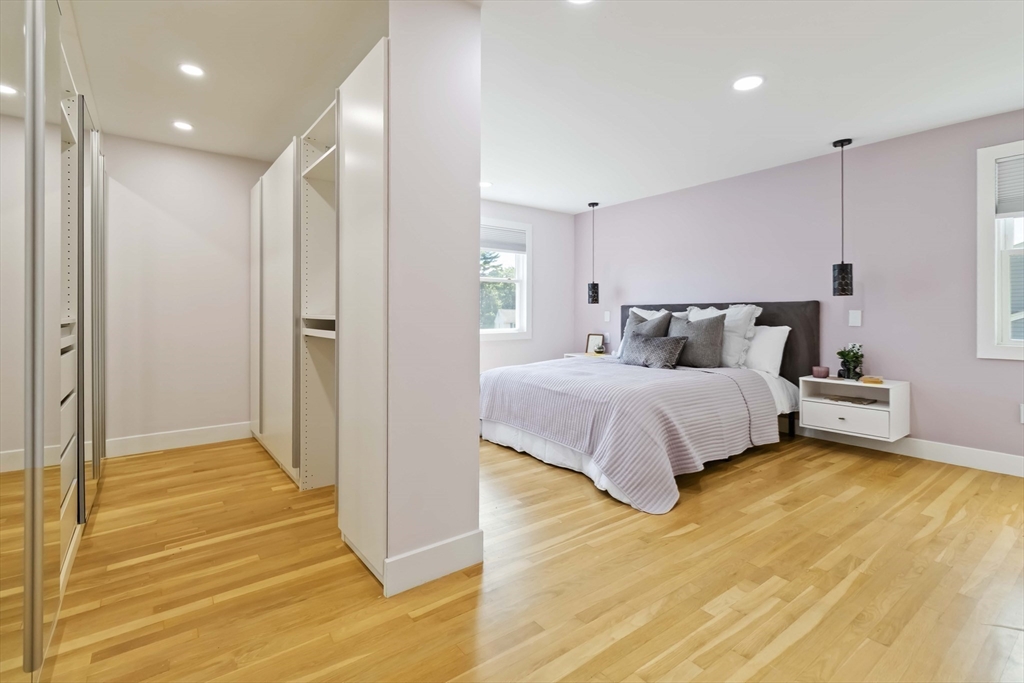 Natick, Massachusetts, 01760, United States, 4 Bedrooms Bedrooms, ,4 BathroomsBathrooms,Residential,For Sale,1950853