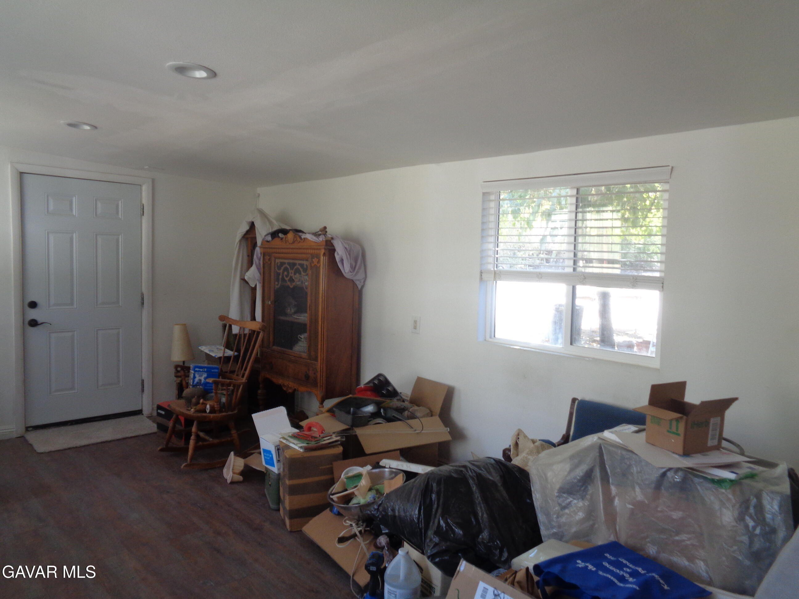 Littlerock, California, 93543, United States, 5 Bedrooms Bedrooms, ,1 BathroomBathrooms,Residential,For Sale,1975101