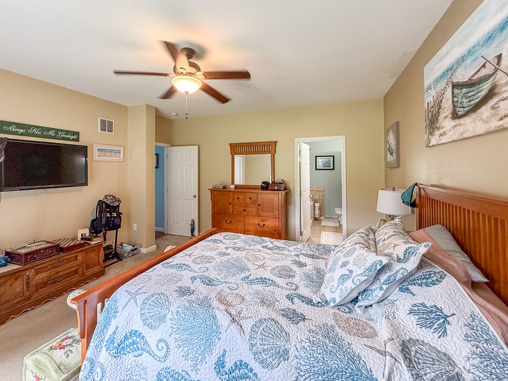 Craddockville, Virginia, 23341, United States, 4 Bedrooms Bedrooms, ,3 BathroomsBathrooms,Residential,For Sale,1891575