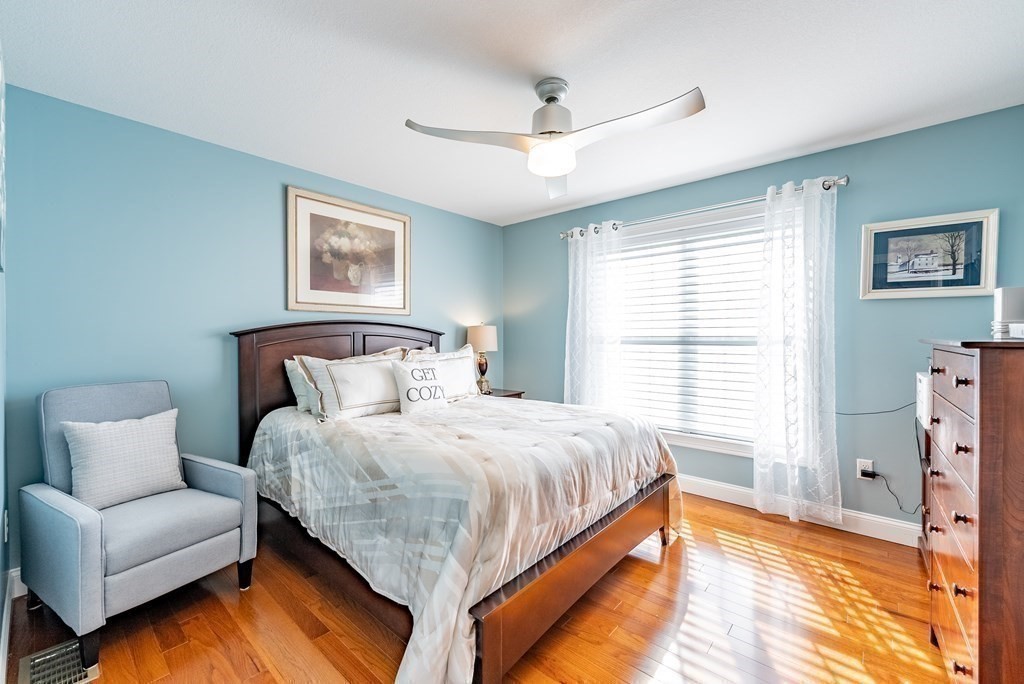 Ludlow, Massachusetts, 01056, United States, 2 Bedrooms Bedrooms, ,2 BathroomsBathrooms,Residential,For Sale,1925126