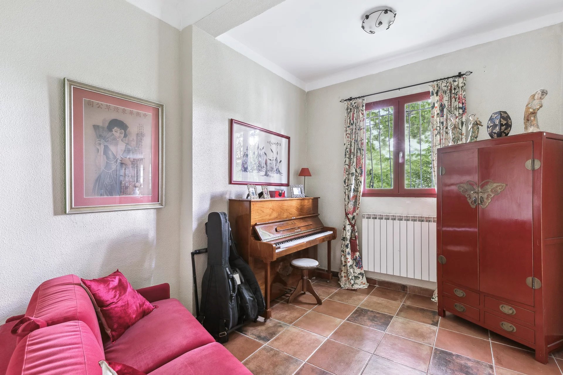 Cagnes-sur-Mer, Provence-Alpes-Côte d’Azur, 06800, FR, 4 Bedrooms Bedrooms, ,3 BathroomsBathrooms,Residential,For Sale,1829580