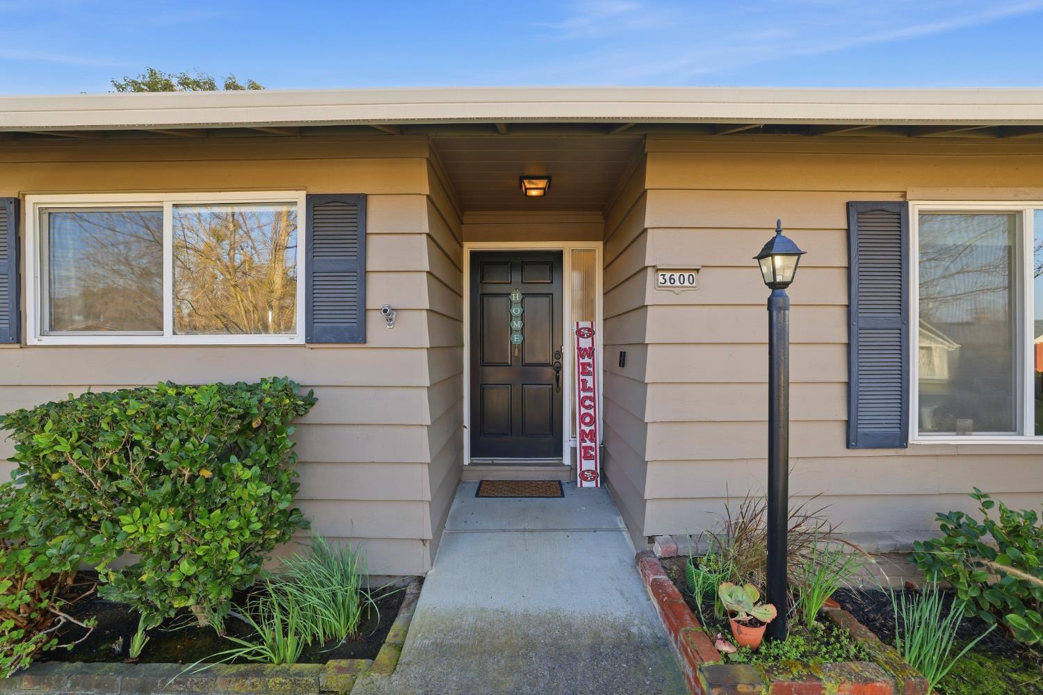 Sacramento, California, 95864, United States, 3 Bedrooms Bedrooms, ,2 BathroomsBathrooms,Residential,For Sale,2010336