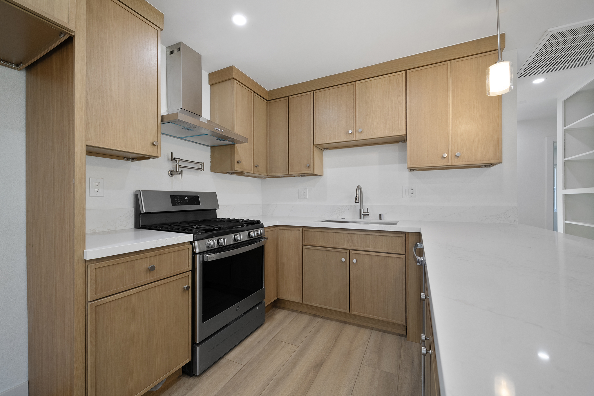 Riverside, California, 92503, United States, 3 Bedrooms Bedrooms, ,2 BathroomsBathrooms,Residential,For Sale,2015338