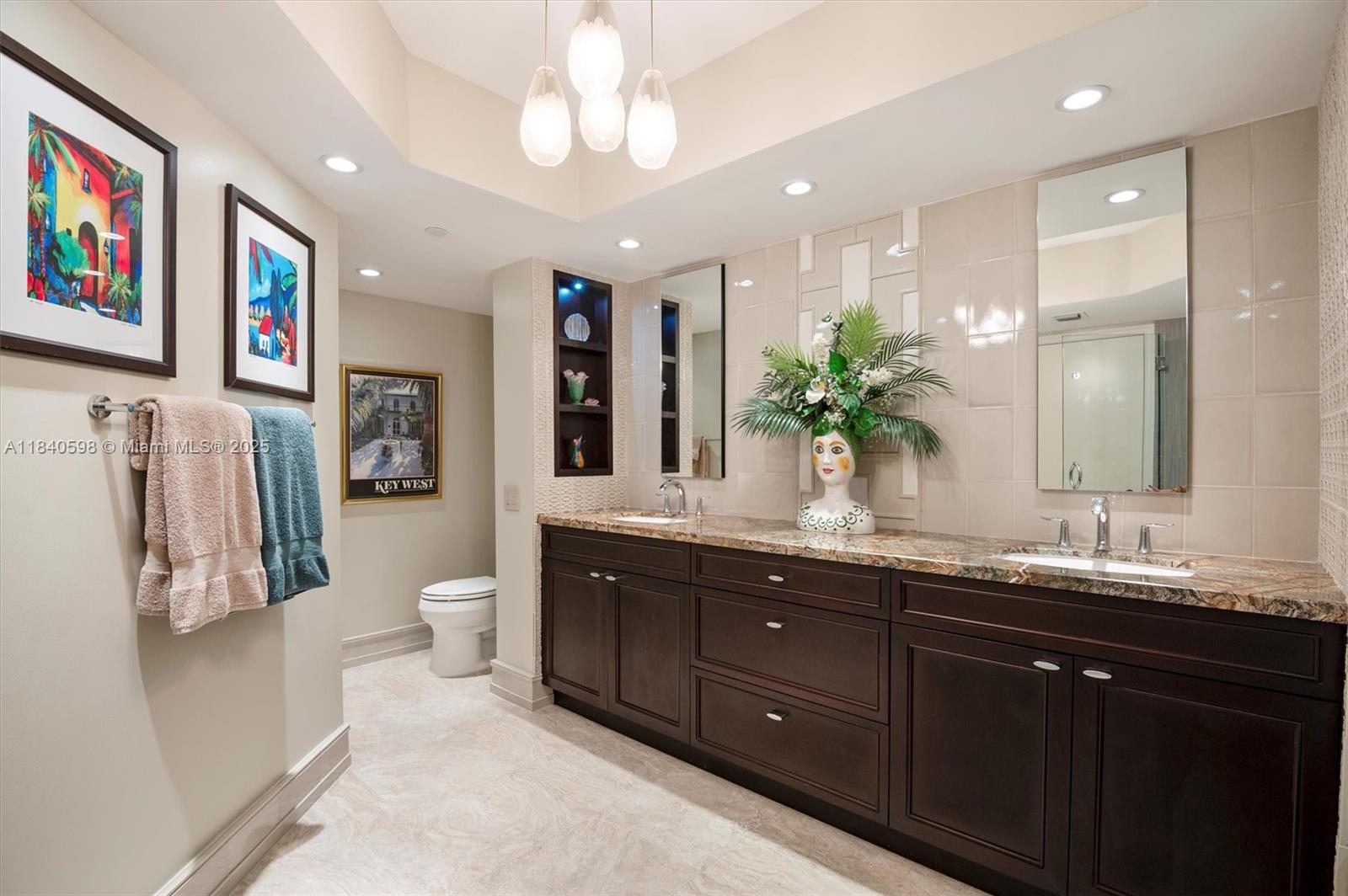 Aventura, Florida, 33180, United States, 2 Bedrooms Bedrooms, ,2 BathroomsBathrooms,Residential,For Sale,1897666