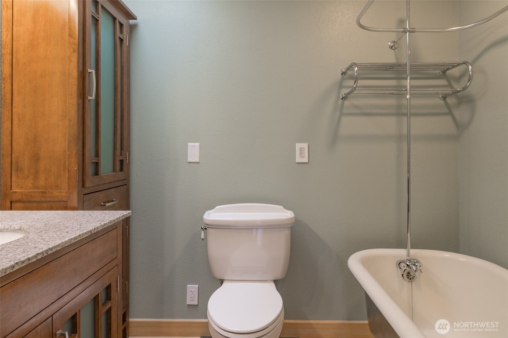 Kent, Washington, 98031, United States, 3 Bedrooms Bedrooms, ,2 BathroomsBathrooms,Residential,For Sale,1984192