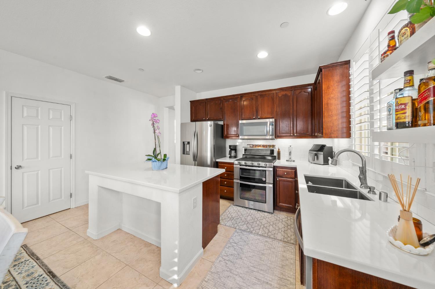 Courtyards Loop, Lincoln, CA 95648 #1