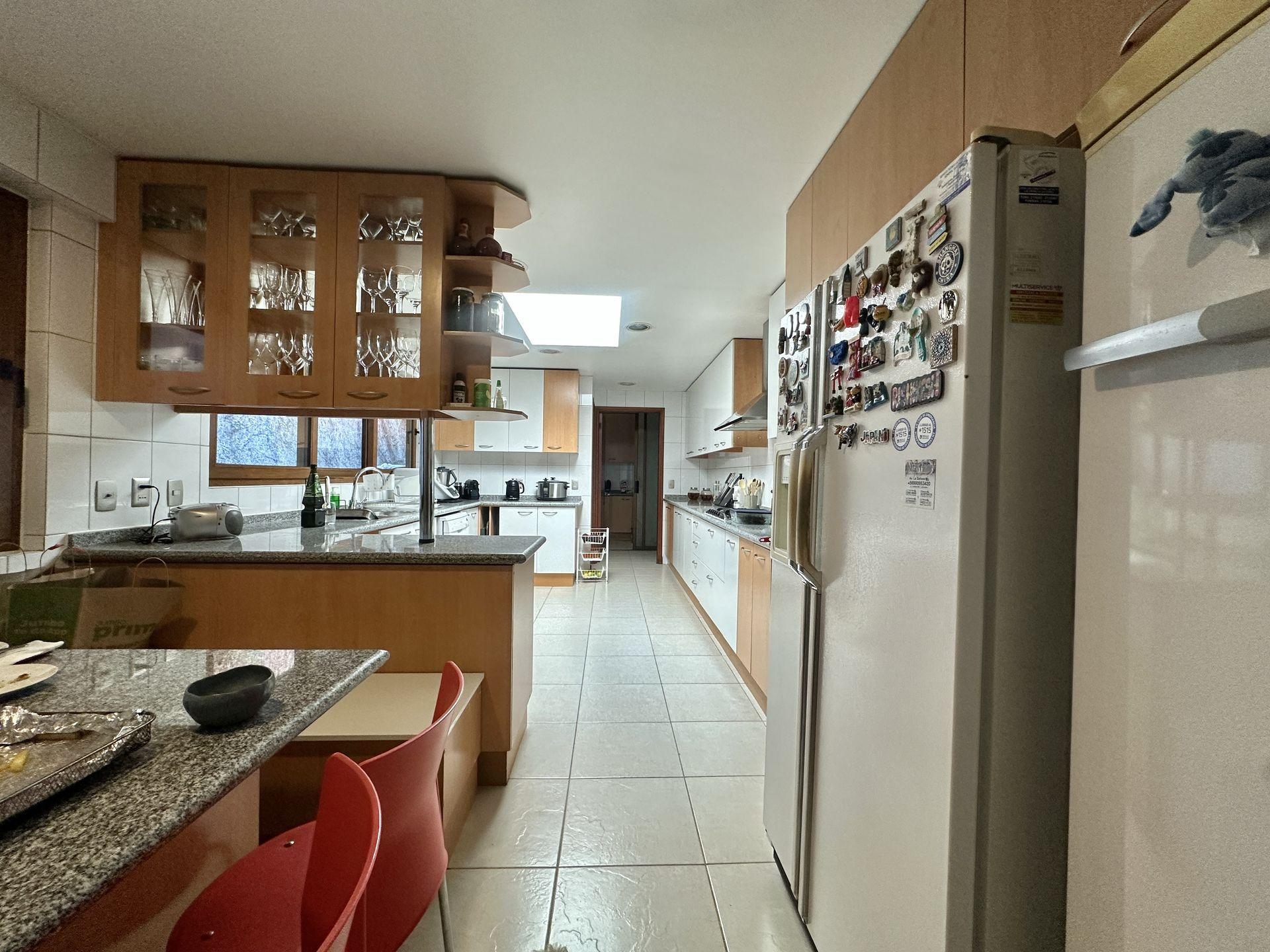 Lo Barnechea, Chile, 6 Bedrooms Bedrooms, ,5 BathroomsBathrooms,Residential,For Sale,1903645