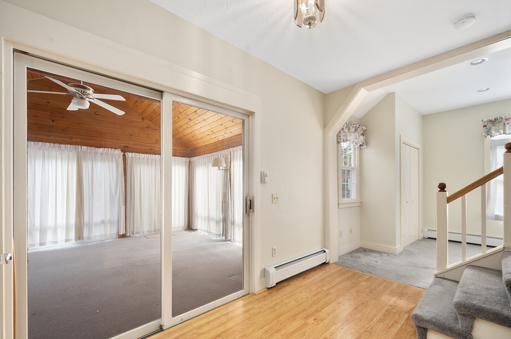 Northbridge, Massachusetts, 01534, United States, 3 Bedrooms Bedrooms, ,1 BathroomBathrooms,Residential,For Sale,1992479