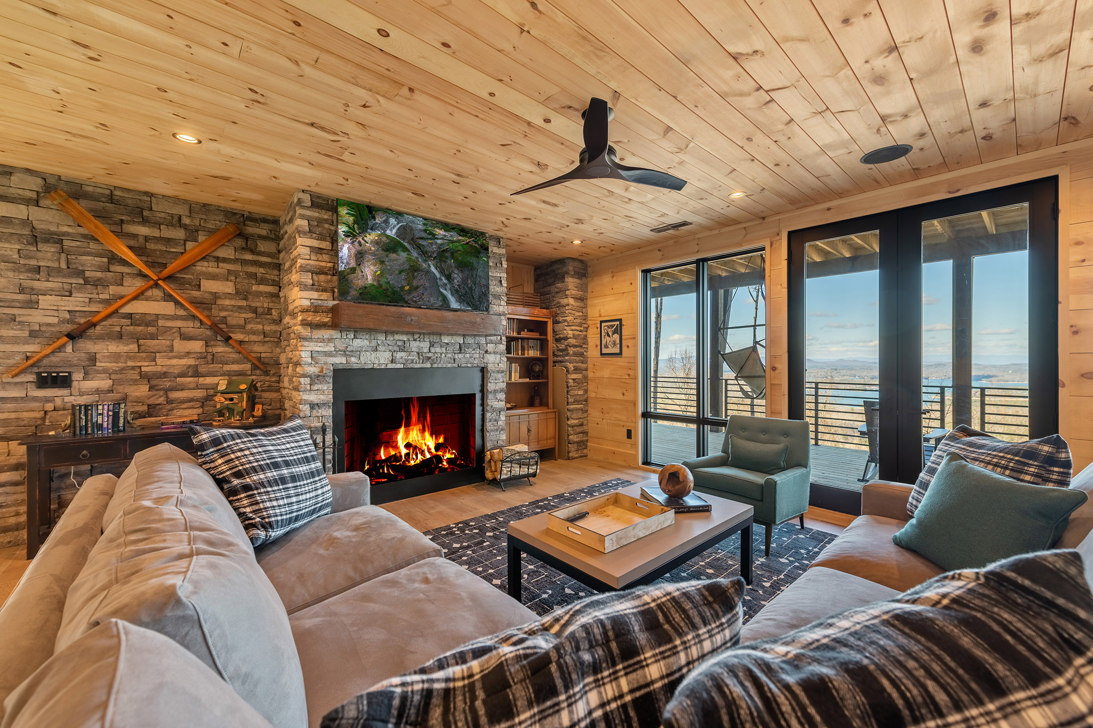  Contemporary Architectural Estate Overlooking Blue Ridge Lake - 物件實景