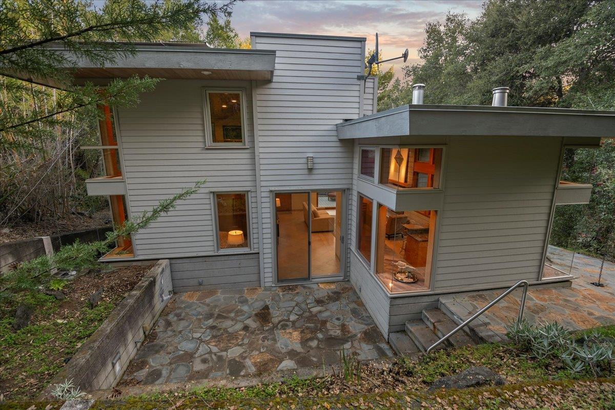 Los Altos Hills, California, 94022, United States, 5 Bedrooms Bedrooms, ,5 BathroomsBathrooms,Residential,For Sale,1907317