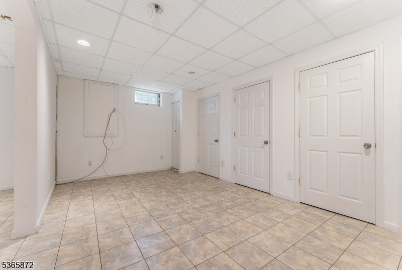 Bridgewater Twp., New Jersey, 08807, United States, 4 Bedrooms Bedrooms, ,3 BathroomsBathrooms,Residential,For Sale,1867393